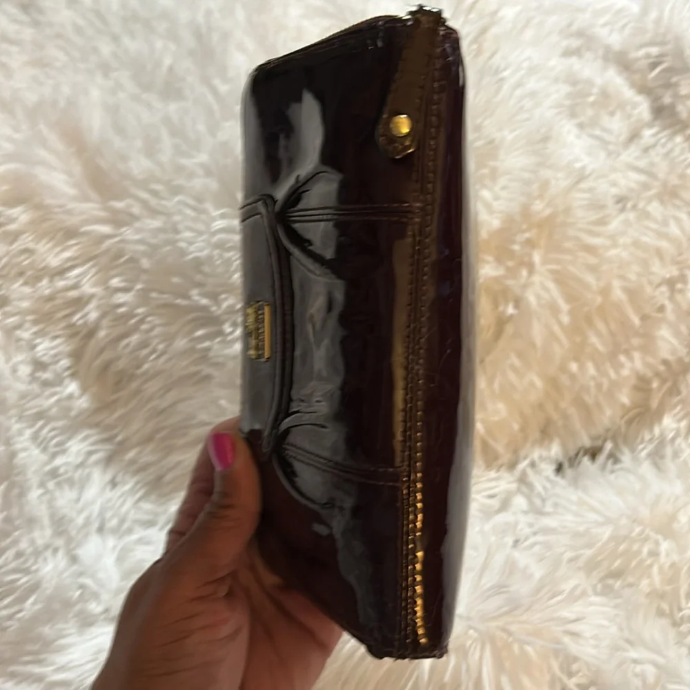 Coach wagon purple patent leather zip around wallet